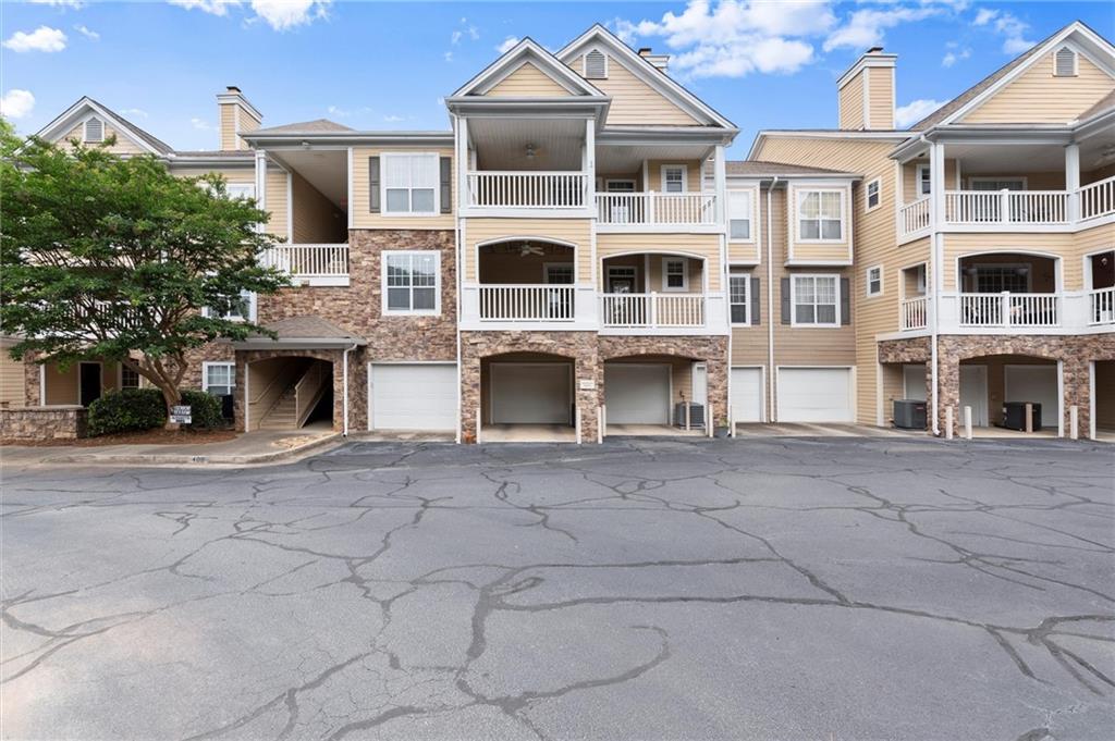 426 Pembrooke Circle #426, Alpharetta, Georgia image 4