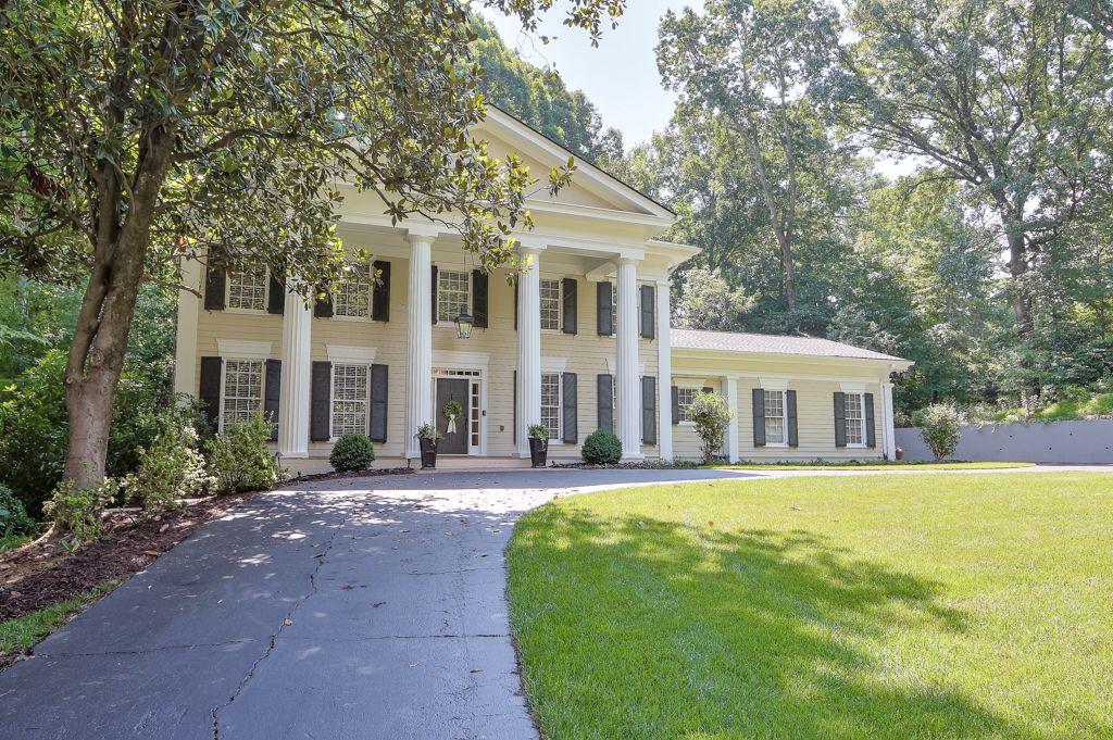 575 VALLEY HALL Drive