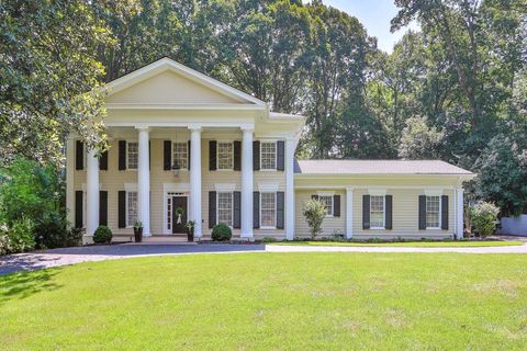 575 VALLEY HALL Drive Sandy Springs GA 30350