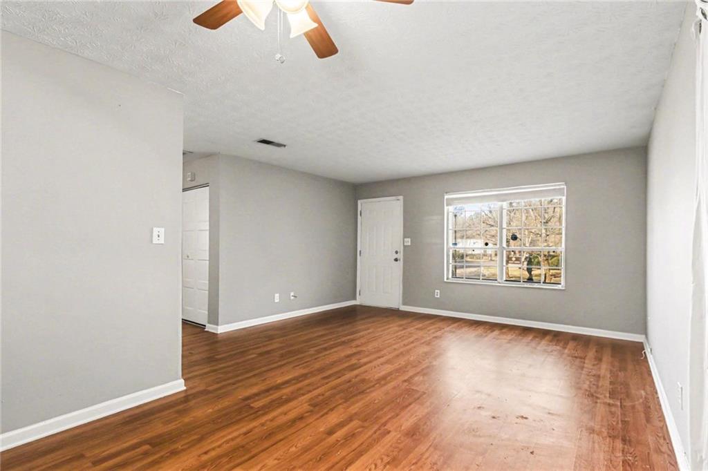2571 Stratford Lane