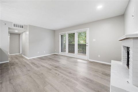 113 Tuxworth Circle Decatur GA 30033