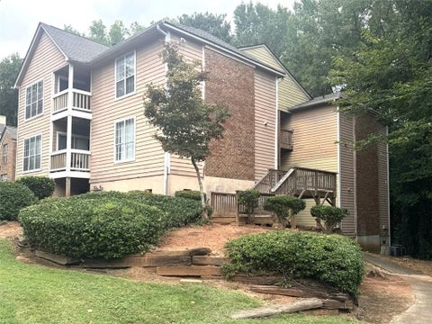 Condo For Sale - 5539 Mountain Springs Circle<br/> Stone Mountain, GA 30088