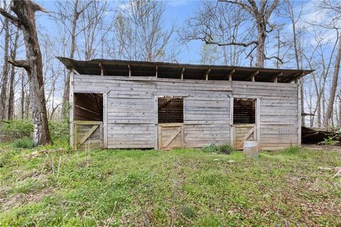 A home in Dahlonega