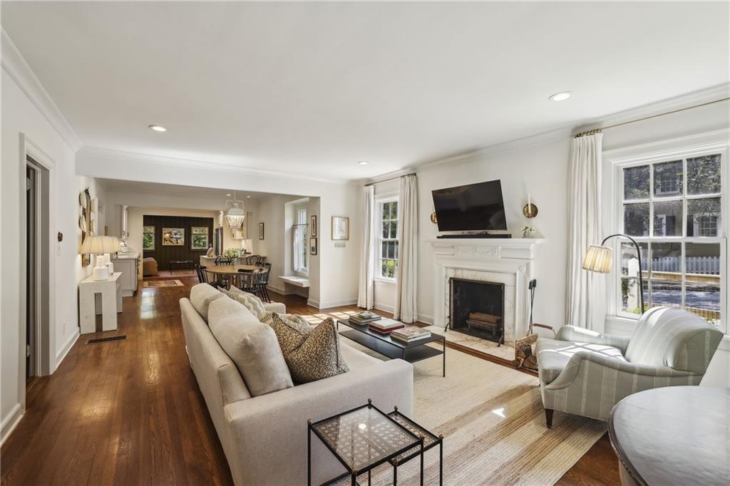 391 Collier Road NW