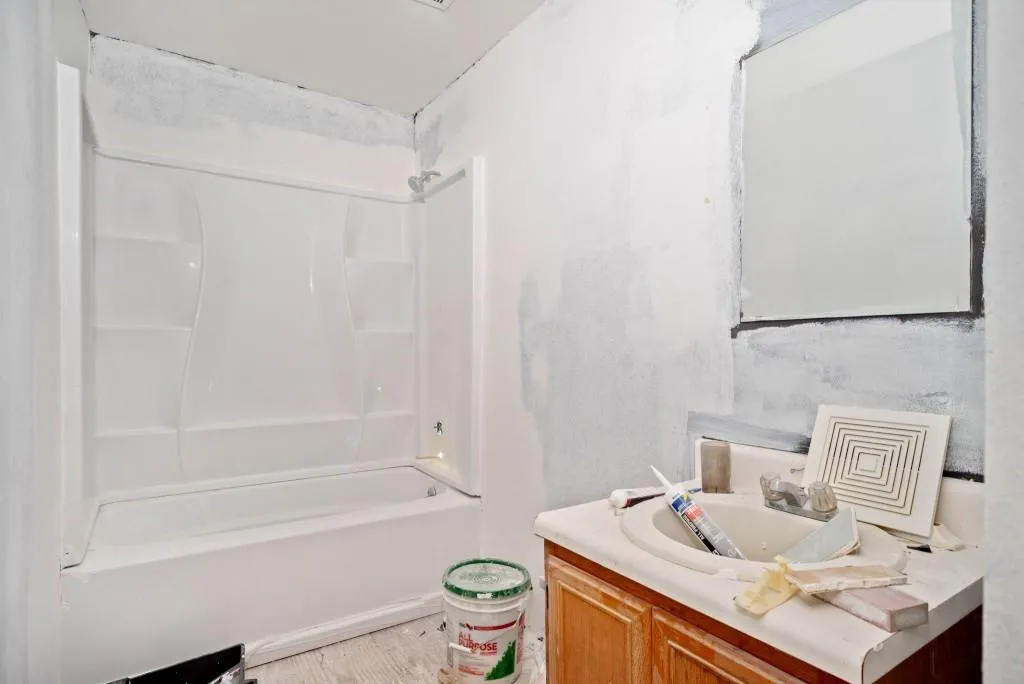 Atlanta, Georgia 30317, United States, ,Commercial,Active,38863