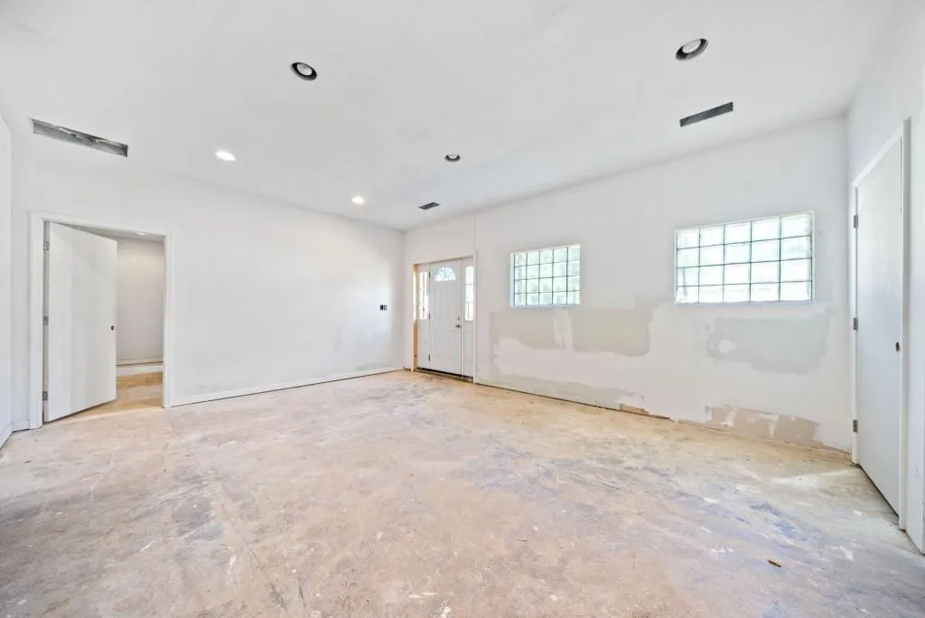 Atlanta, Georgia 30317, United States, ,Commercial,Active,38863