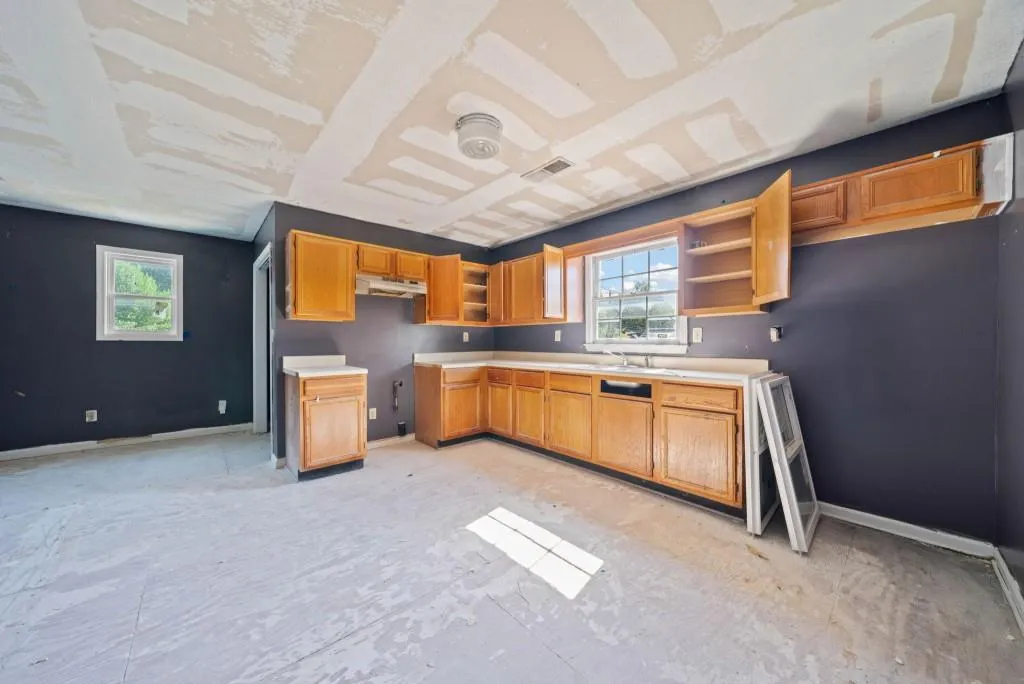 Atlanta, Georgia 30317, United States, ,Commercial,Active,38863