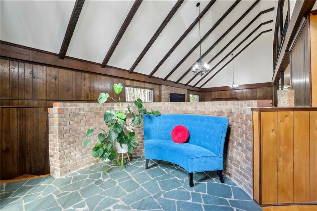 1605 Saint Tropez Way