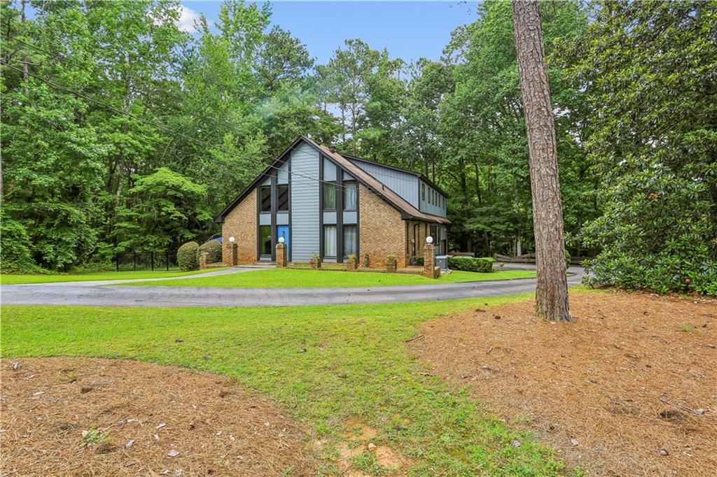 1605 Saint Tropez Way
