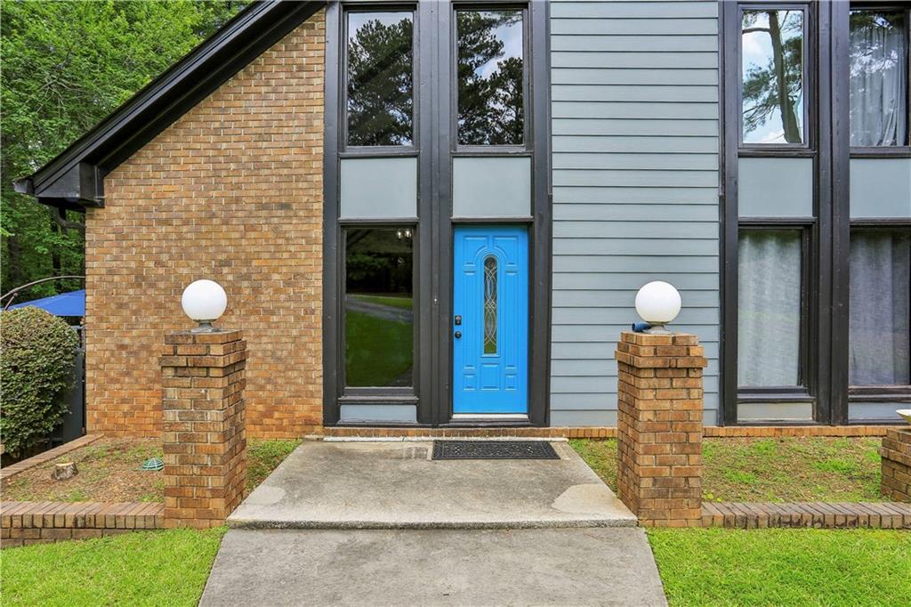 1605 Saint Tropez Way