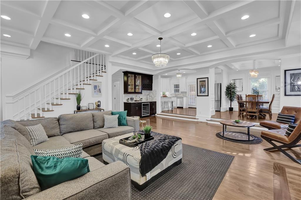 50 NW Lakeland Drive