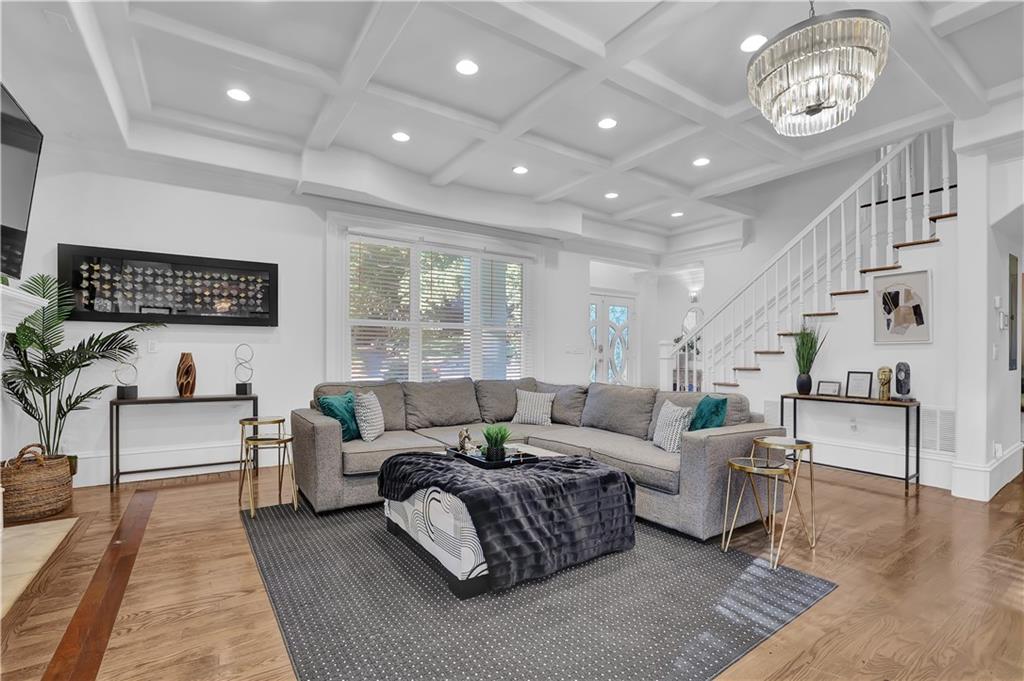 50 NW Lakeland Drive