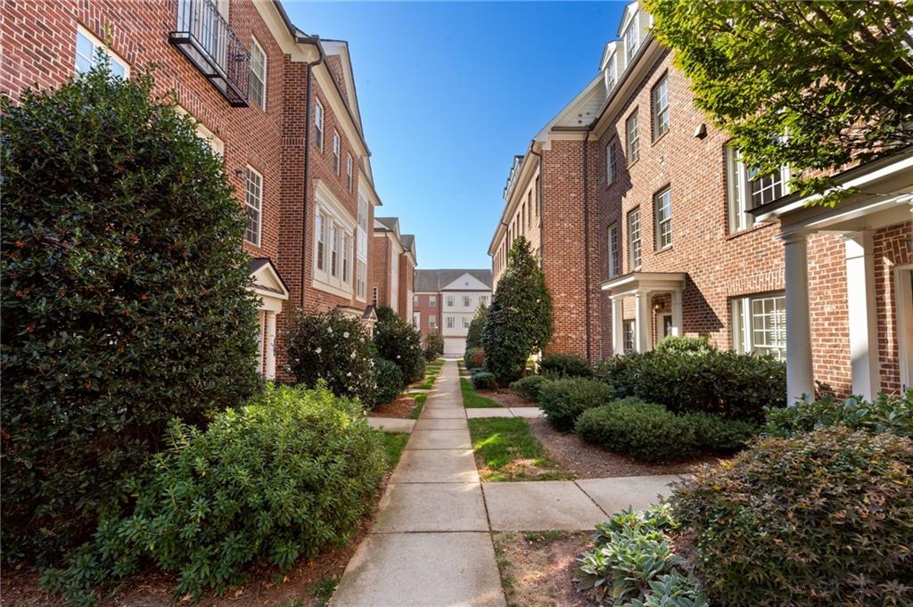 861 Lullwater Park Lane