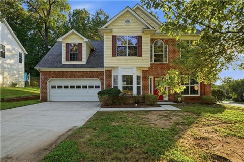 Homes For Sale - 2470 Miller Oaks Circle<br/> Decatur, GA 30035