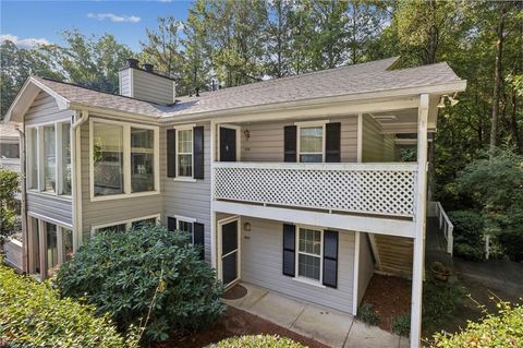 1608 Vicksburg Place Sandy Springs GA 30350