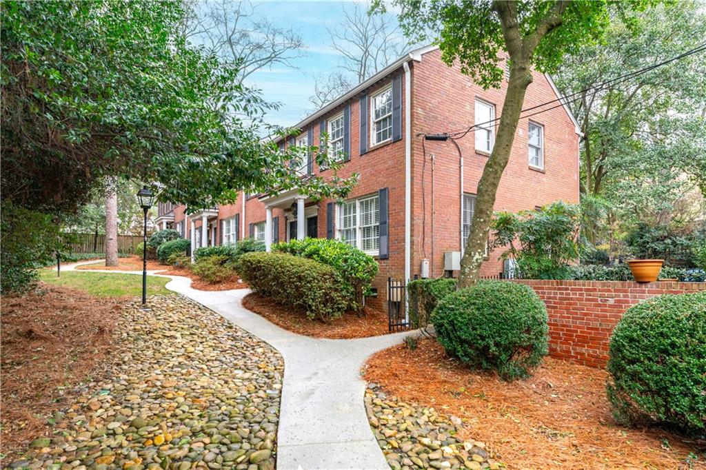 99 Sheridan Drive NE 9