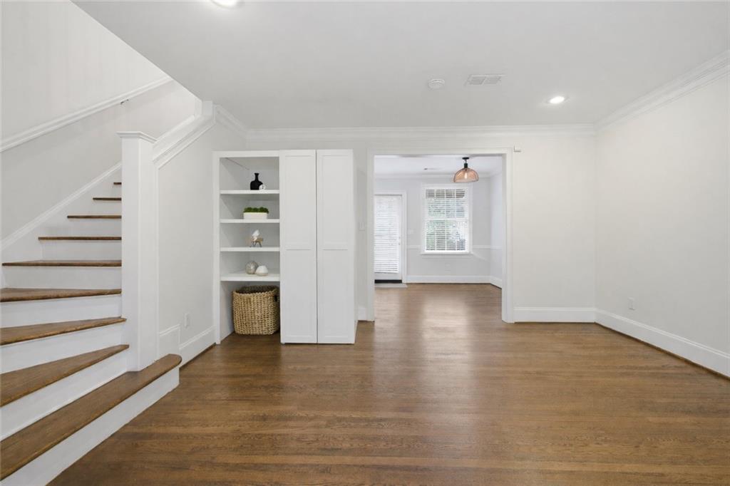 99 Sheridan Drive NE 9