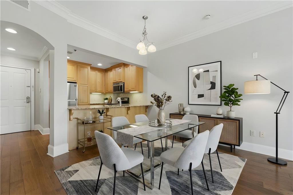 2277 Peachtree Road NE 307