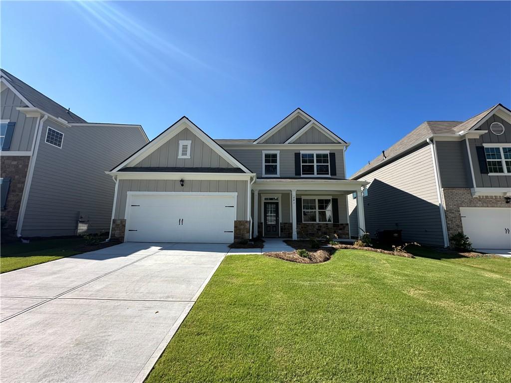 $500 OFF 1ST MONTH'S RENT FOR A QUALIFIED APPLICANT THAT CAN START THE LEASE BY OCTOBER 31ST ~ Sought after Master on Main New Construction Rental ~ Located in the amenity-rich community of Palisades in Dallas. The community features a Junior Olympic-sized pool, playground, and tennis courts, and is near shopping and entertainment. The main floor features a separate flex room that would work great as a formal dining room or office, the kitchen has stainless steel appliances, bar stool seating, granite countertops, white cabinets, a walk-in pantry, and a large breakfast area overlooking the fireside family room. To complete this floor, you have the master on main with a large master bathroom, double vanity, separate tub/shower, and spacious walk-in closet. Around the corner, you have a powder bath so the guests don't have to use the primary master bathroom. Upstairs you have a HUGE loft, the 4 remaining bedrooms 2 full bathrooms, and a laundry room equipped with a washer and dryer. To top off this wonderful home, you have a huge backyard and a rocking chair front porch. You won't be disappointed in this spacious 2700-square-foot home. Rental criteria: Each occupant over age 18 must apply, Income 3X the rent, Excellent rental history, and Good credit history. Schools for the community: Allgood Elementary, Hershel Jone Middle, and Paulding County High. Driving directions: Take GA 120 West, turn right on Jimmy Lee Smith Pkwy, turn left onto Palisades Pkwy, then take 2nd right (at round-about) on Palisades Drive, then left on Highgrove Circle and then onto Highgrove Way. For GPS use 218 Highgrove Way, Dallas, GA 30157 this takes you to the community model home, then look for 754 Highgrove Way