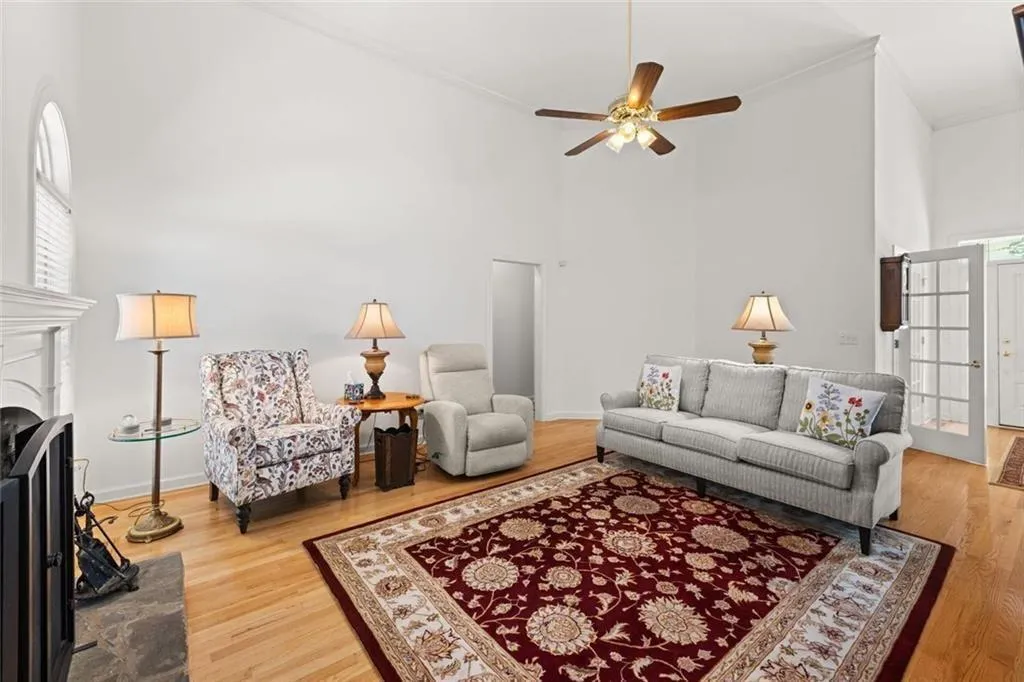 Gainesville, Georgia 30506, United States, 5 Bedrooms Bedrooms, ,4 BathroomsBathrooms,Residential,Active,131964