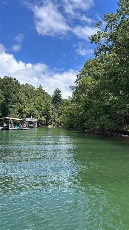 Gainesville, Georgia 30506, United States, 5 Bedrooms Bedrooms, ,4 BathroomsBathrooms,Residential,Active,131964