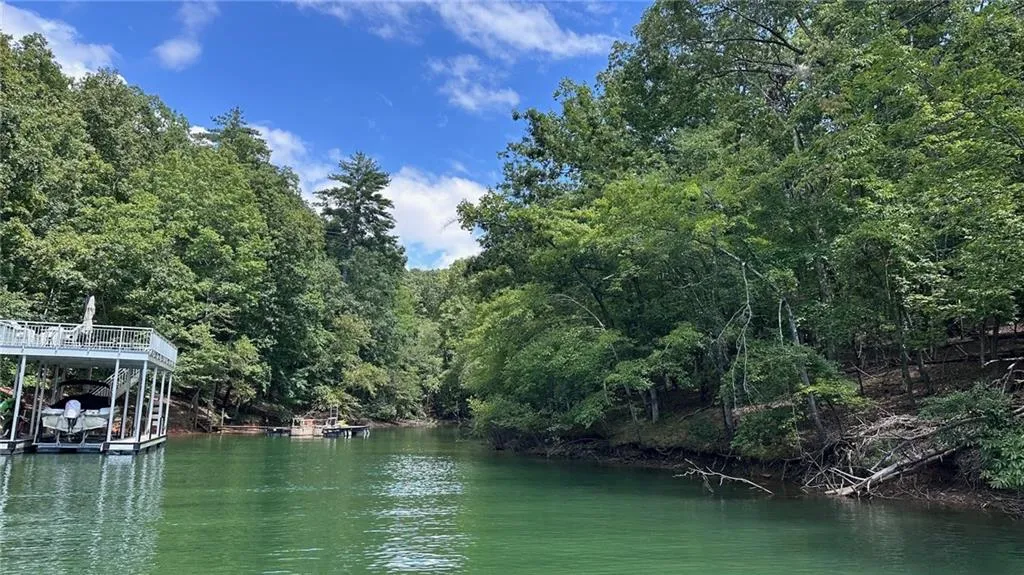 Gainesville, Georgia 30506, United States, 5 Bedrooms Bedrooms, ,4 BathroomsBathrooms,Residential,Active,131964