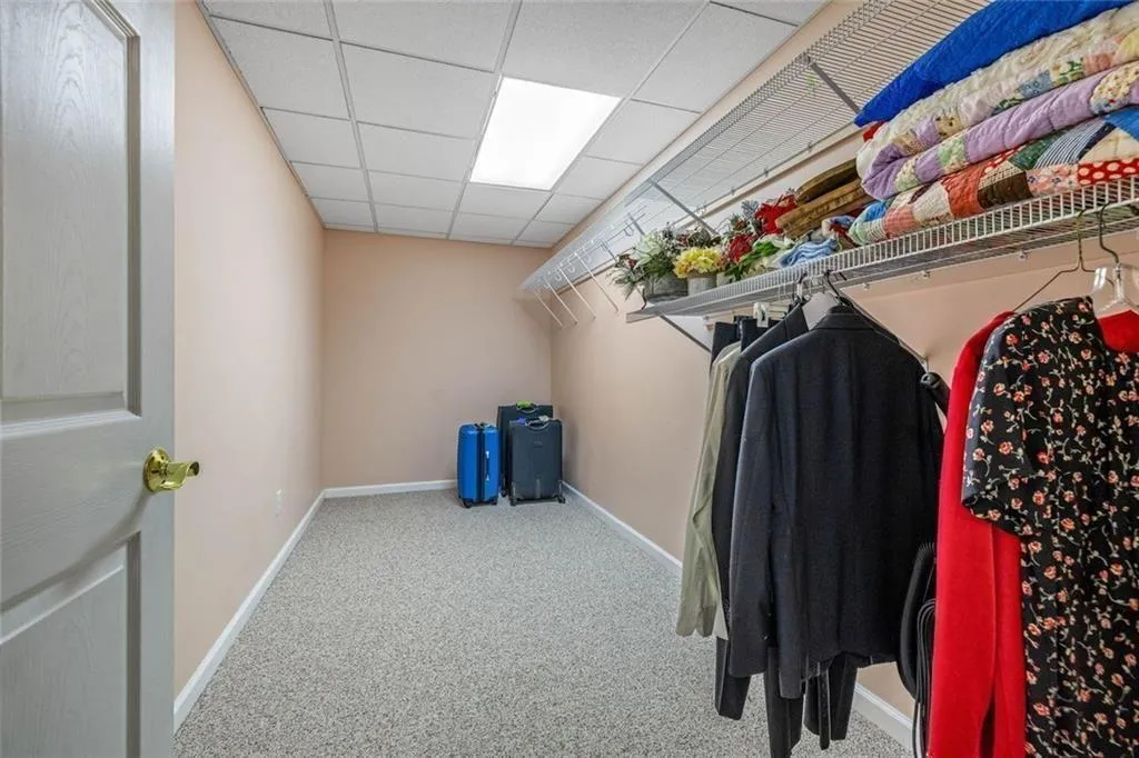 Gainesville, Georgia 30506, United States, 5 Bedrooms Bedrooms, ,4 BathroomsBathrooms,Residential,Active,131964