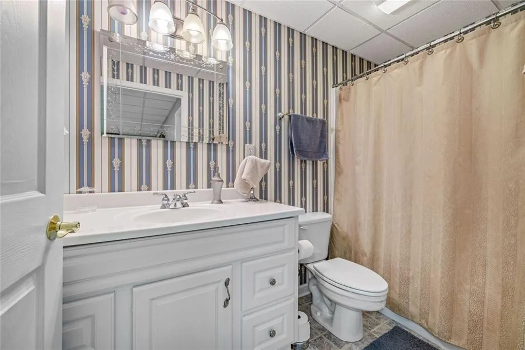 Gainesville, Georgia 30506, United States, 5 Bedrooms Bedrooms, ,4 BathroomsBathrooms,Residential,Active,131964