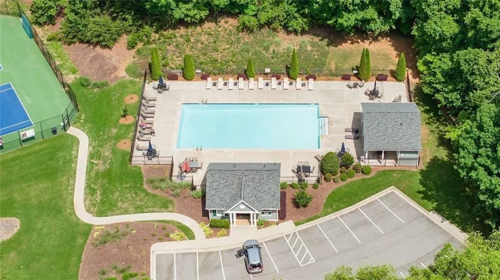 Gainesville, Georgia 30506, United States, 5 Bedrooms Bedrooms, ,4 BathroomsBathrooms,Residential,Active,131964