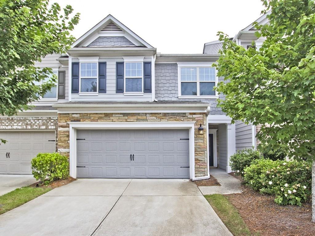 LOOKS LIKE A BRAND NEW HOME! THIS BEAUTIFUL 3BR/2.5BA/2 CAR TOWNHOME IS CLOSE TO GA400 EXIT 13. NEW INTERIOR PAINT AND NEW CARPET UPSTAIRS. KITCHEN FEATURES 42" WHITE CABINETS AND ISLAND WITH GRANITE COUNTER TOPS, STAINLESS STEEL APPLIANCES AND A CUSTOME BACKSPLASH. KITCHEN OPEN TO FAMILIY ROOM. HARDWOOD FLOOR ON THE MAIN FLOOR. OVERSIZED MASTER SUITE INCLUDE A LARGE OWNER'S SITTING ROOM, SPACIOUS WALK-IN CLOSET. SEPARATE HIS/HER OWNER BATH VANITIES AND A GARDEN TUB. CUL-DE-SAC LOT. VERY PRIVATE FENCED BACK YARD. SWIM/TENNIS COMMUNITY. AWARD WINNING SCHOOLS. CONVIENT TO BIG CREEK GREENWAY, HALCYON, FLOWER PARK, AND RESTURANTS AND SHOPS. THE OWNER IS A LICENSED REAL ESTATE AGENT IN THE STATE OF GA. CREDIT SCORE MUST BE 700 OR GREATER WITH STEADY EMPLOYMENT HISTORY. 3X GROSS MONTHLY INCOME. WILL PROVIDE A LIST OF REQUIRMENTS UPON REQUEST. PETS NOT ALLOWED.