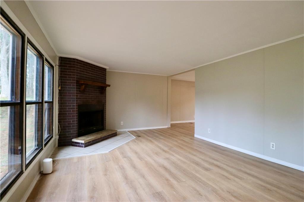 5148 E Holiday Court SE