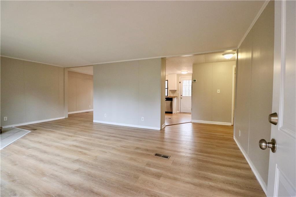 5148 E Holiday Court SE