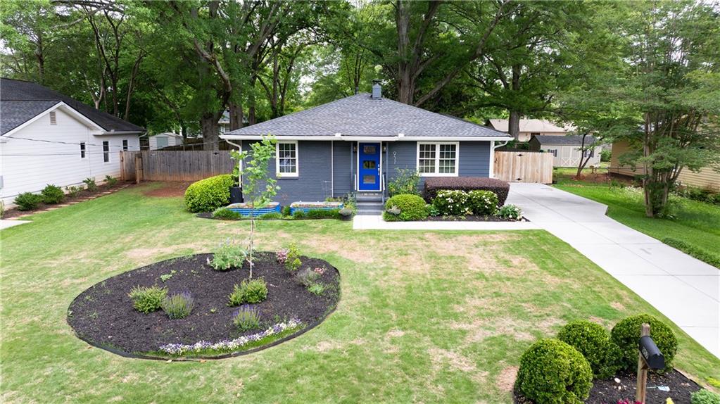 957 Sharon Circle, Smyrna, Georgia image 1