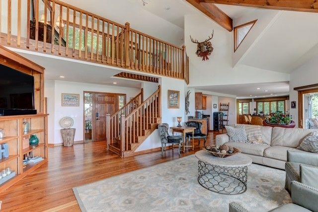 73 Falcon Heights Lane