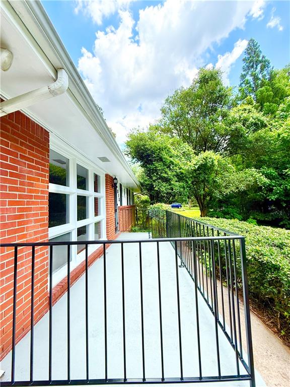 813 Crockett Court