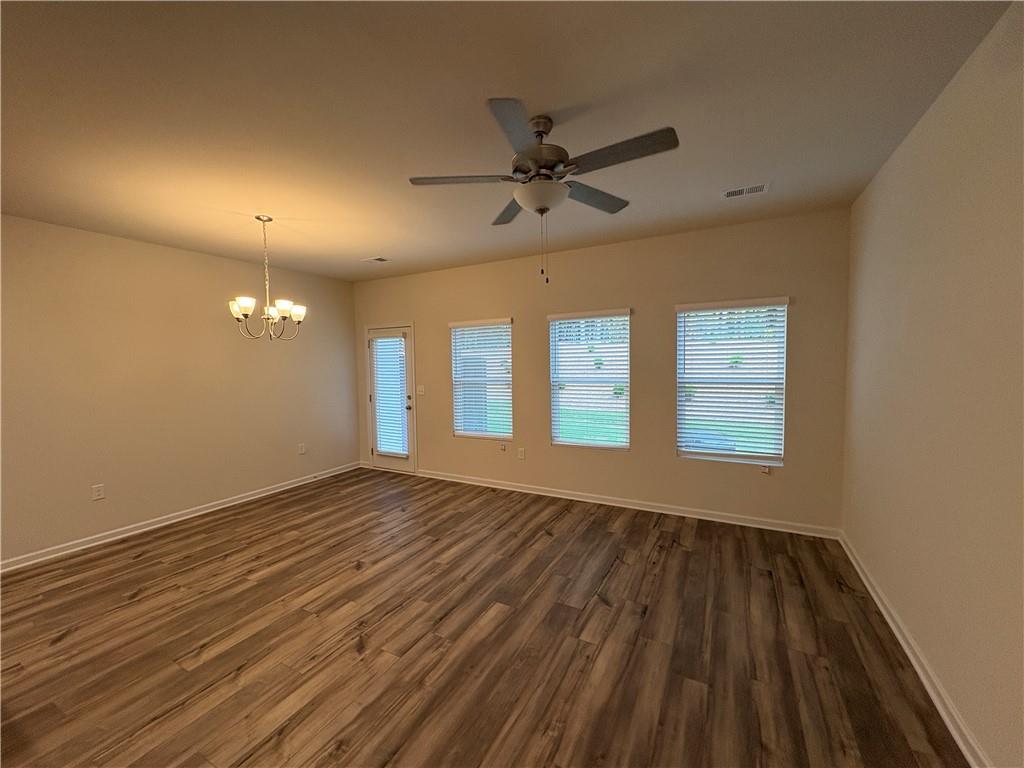 336 Regent Park
