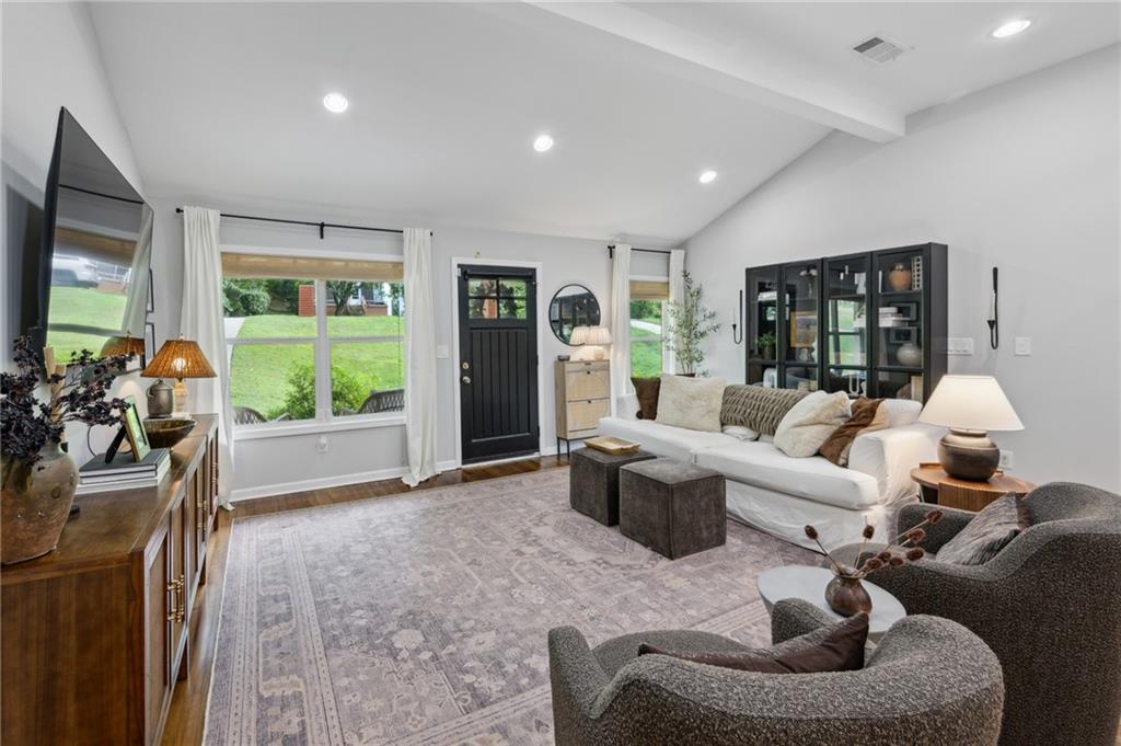 2093 Garden Circle