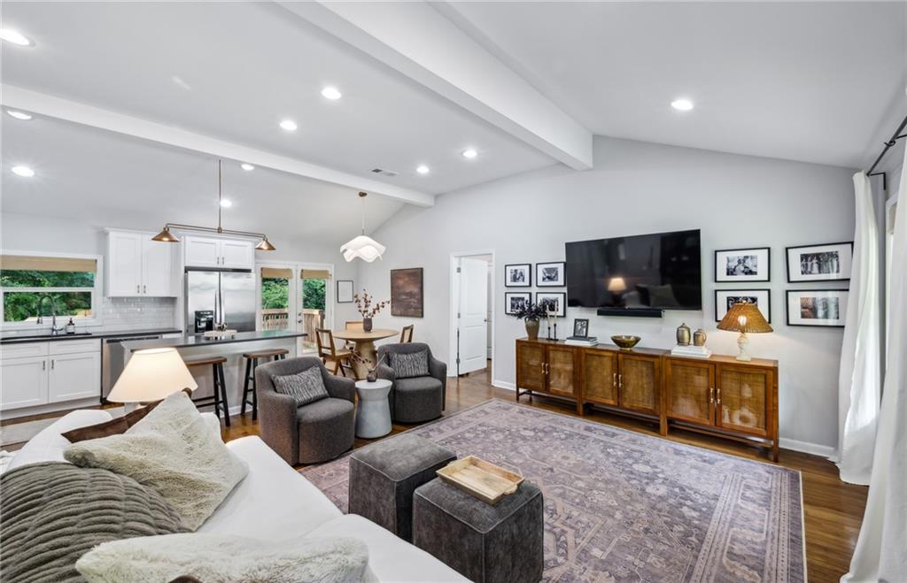 2093 Garden Circle