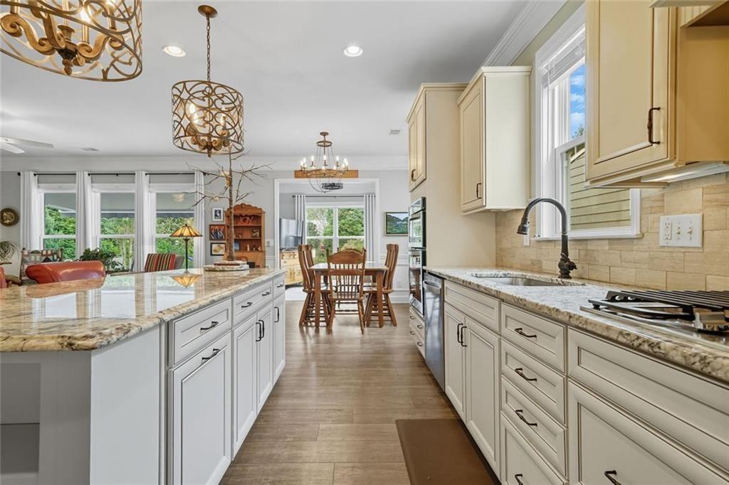 WOODHAVEN COURT - Residential