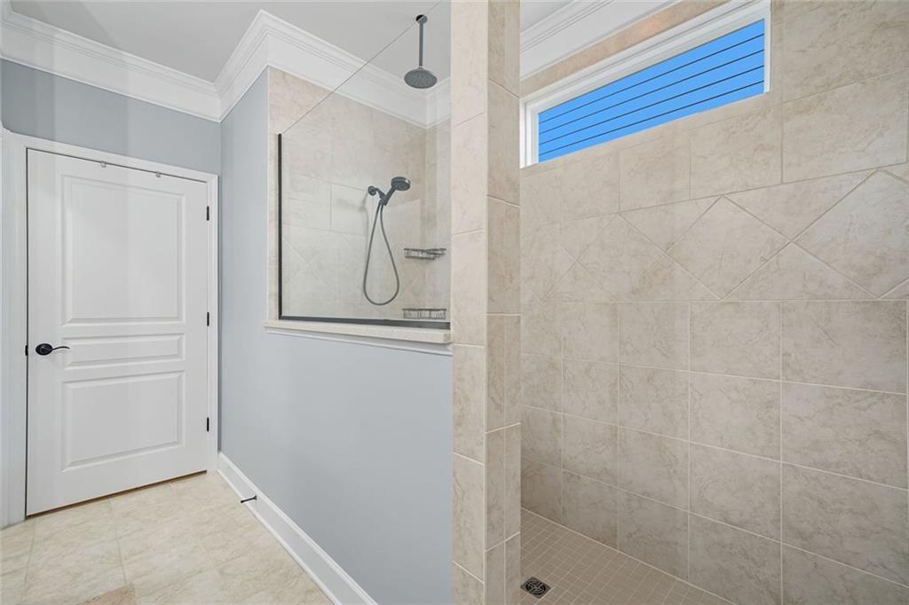 WOODHAVEN COURT - Residential