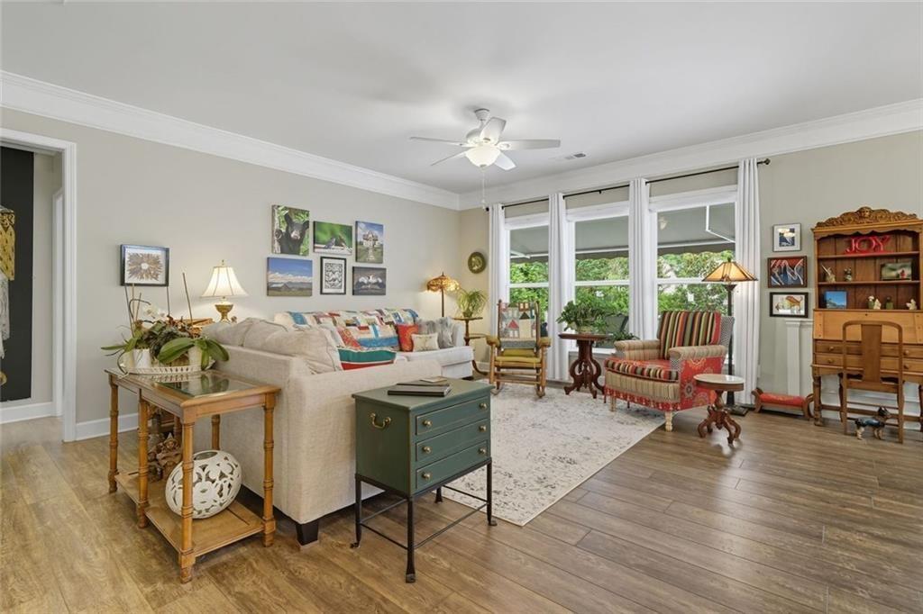 WOODHAVEN COURT - Residential