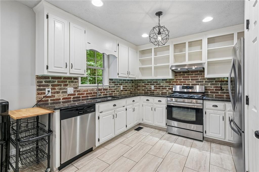 1535 Kimberly Place