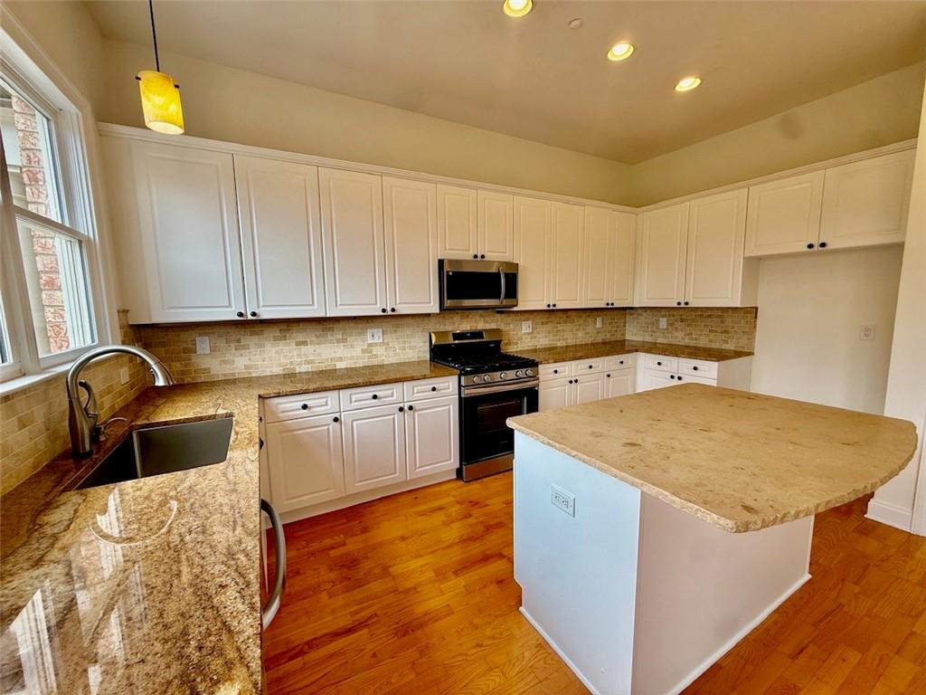 1421 Montclair Court SE 11