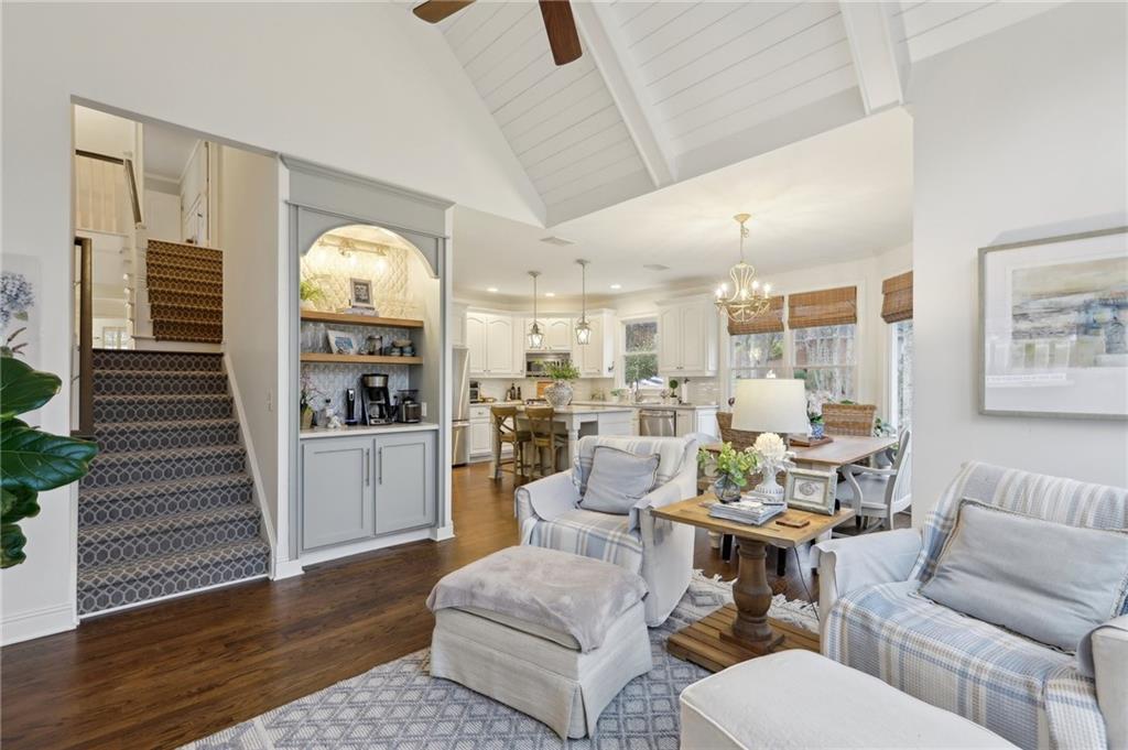 1270 Smokehouse Trail