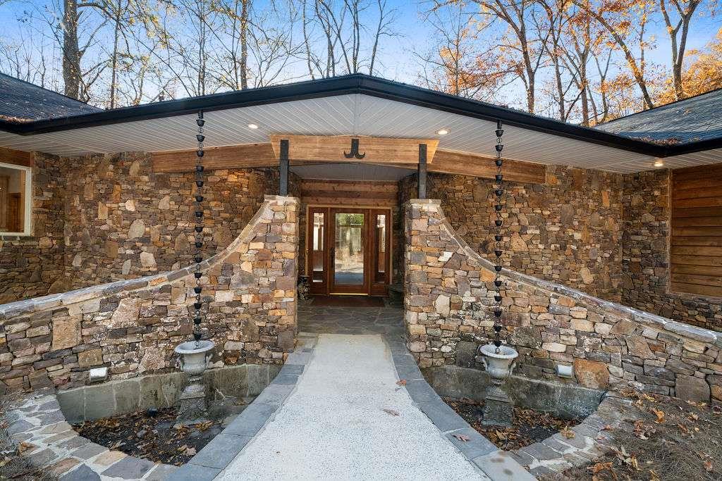 3289 Floyd Springs Road NE