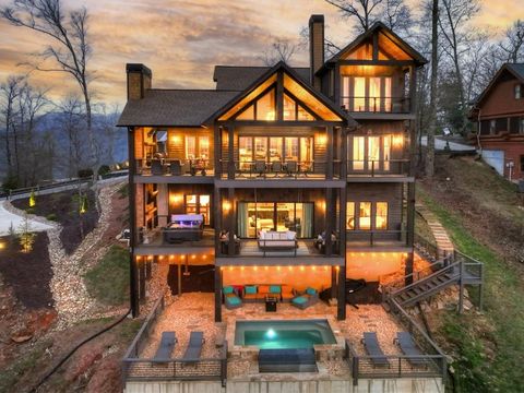 472 Overlook Drive Blue Ridge GA 30513