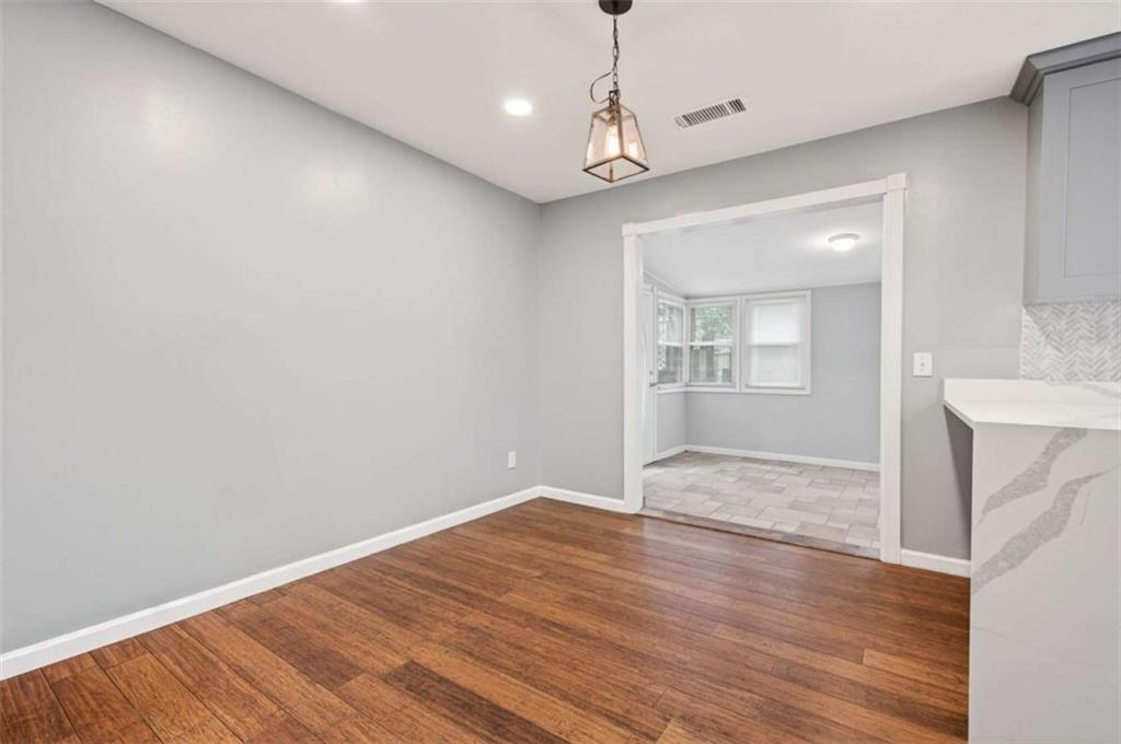 1001 Hillsborough Chse