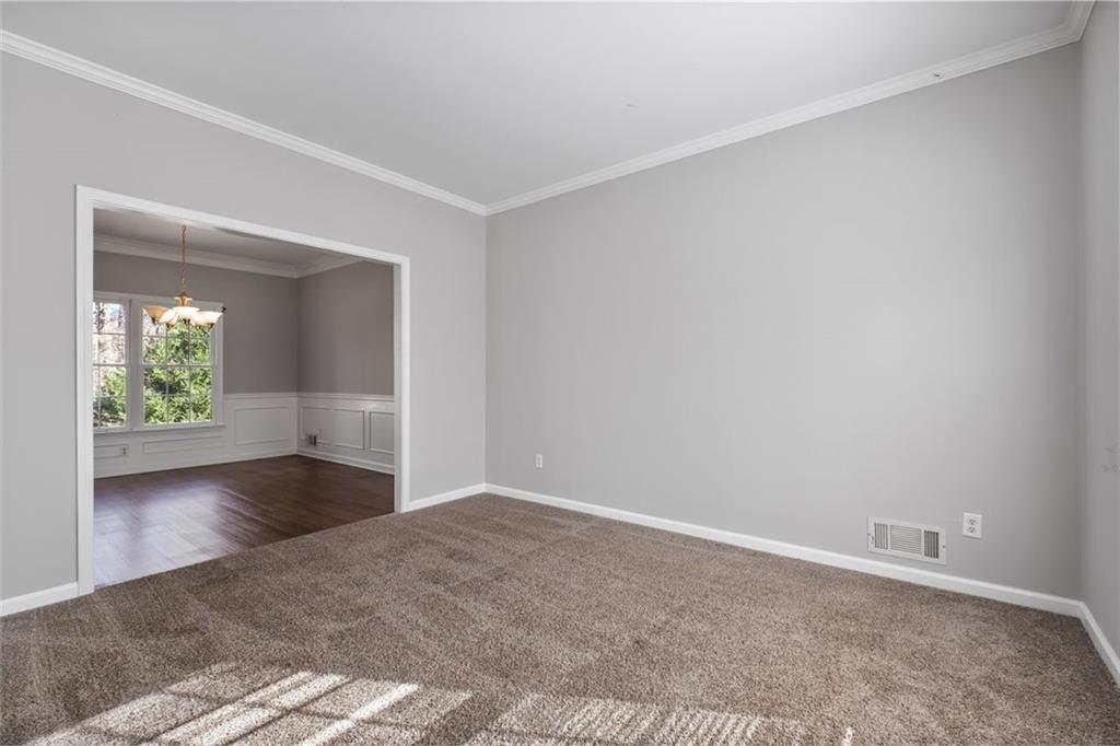 680 SOMERSET VALE Drive