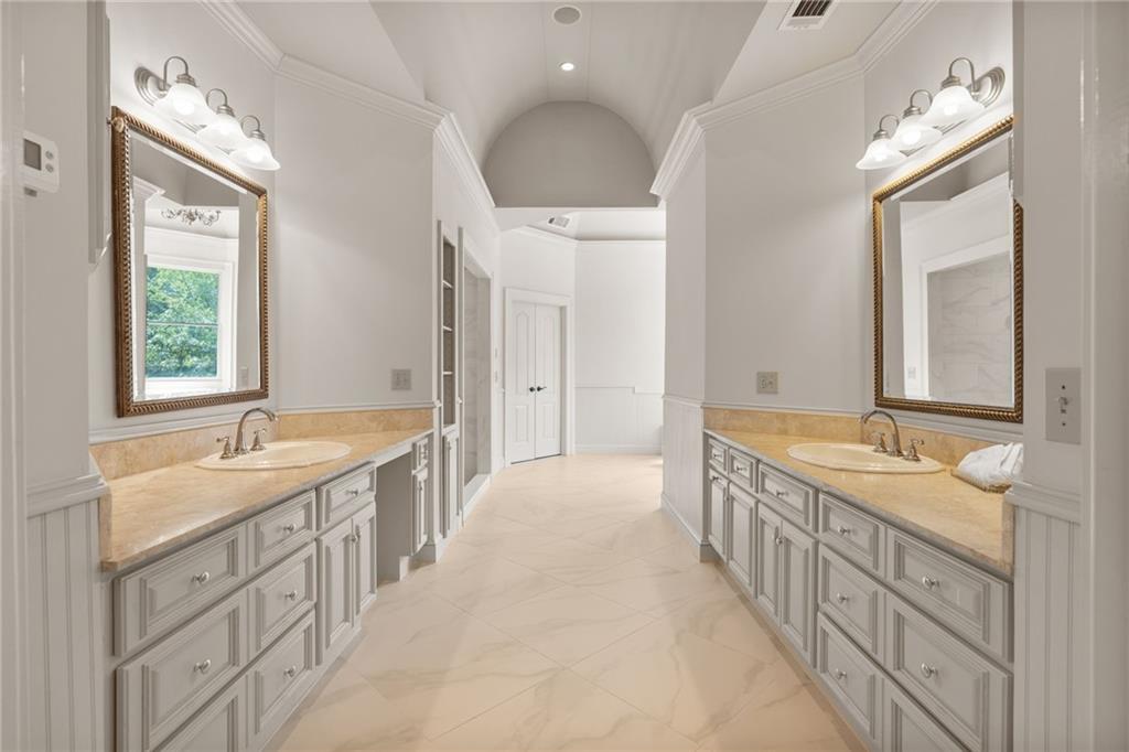 Malone's Pond - Residential