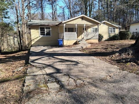 Homes For Sale - 5135 Hilltop Drive<br/> Union City, GA 30291